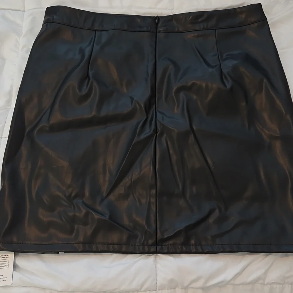 🍉 NWT Cupshe Vegan Leather Black Skirt XL - Picture 4 of 8